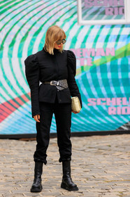 xenia adonts, black jacket, black pants, black leather belt, black leather boots, black total look, black top, studs belt, big belt, belted jacket, white leather clutch, plaited bag, plaited leather bag, bottega veneta bag, mirror sunglasses, big sunglasses, futurist shape sunglasses, turtleneck top, turtleneck pullover, balloon sleeves, flat boots, chelsea boots, fashion week, frenchystyle, FW, jonathan paciullo, street style, PFW, PARIS, SPRING SUMMER 2020, SS 20, horizontal, full length