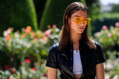 black shirt, choker, crop top, leather shirt, necklace, sunglasses, white top, fashion week, frenchystyle, FW, jonathan paciullo, street style, PFW, PARIS, horizontal, atmosphere details, detail, model, AUTUMN WINTER 2018-2019, FALL WINTER 2018-2019, FW 18-19, Grace Elizabeth