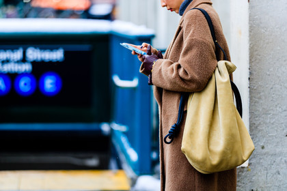 atmosphere details, AUTUMN WINTER 2017-2018, AW 17-18, beige bag, camel coat, detail, FALL WINTER 2017-2018, fashion week, frenchystyle, FW, FW 17-18, horizontal, jonathan paciullo, leather bag, loewe, NEW YORK, NYFW, overcoat, street style