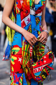 bag, blue dress, color, dior bag, dior look, dior print, leather bag, multicolor, multicolor dress, printed bag, printed ress, red bag, red dress, ring, saddle bag, silver bracelet, silver ring, star, yellow dress, street style, jonathan paciullo, FW, frenchystyle, fashion week, PFW, PARIS, SPRING SUMMER 2022, SS 22, vertical, atmosphere details