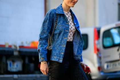 black bag, black pants, blue denim, chanel handbag, denim jacket, graphic jacket, graphic top, leather bag, marine serre, nude top, printed jacket, printed top, trousers, fashion week, frenchystyle, FW, jonathan paciullo, street style, PFW, PARIS, AUTUMN WINTER 2019-2020, AW 19-20, FALL WINTER 2019-2020, FW 19-20, horizontal, atmosphere details, detail