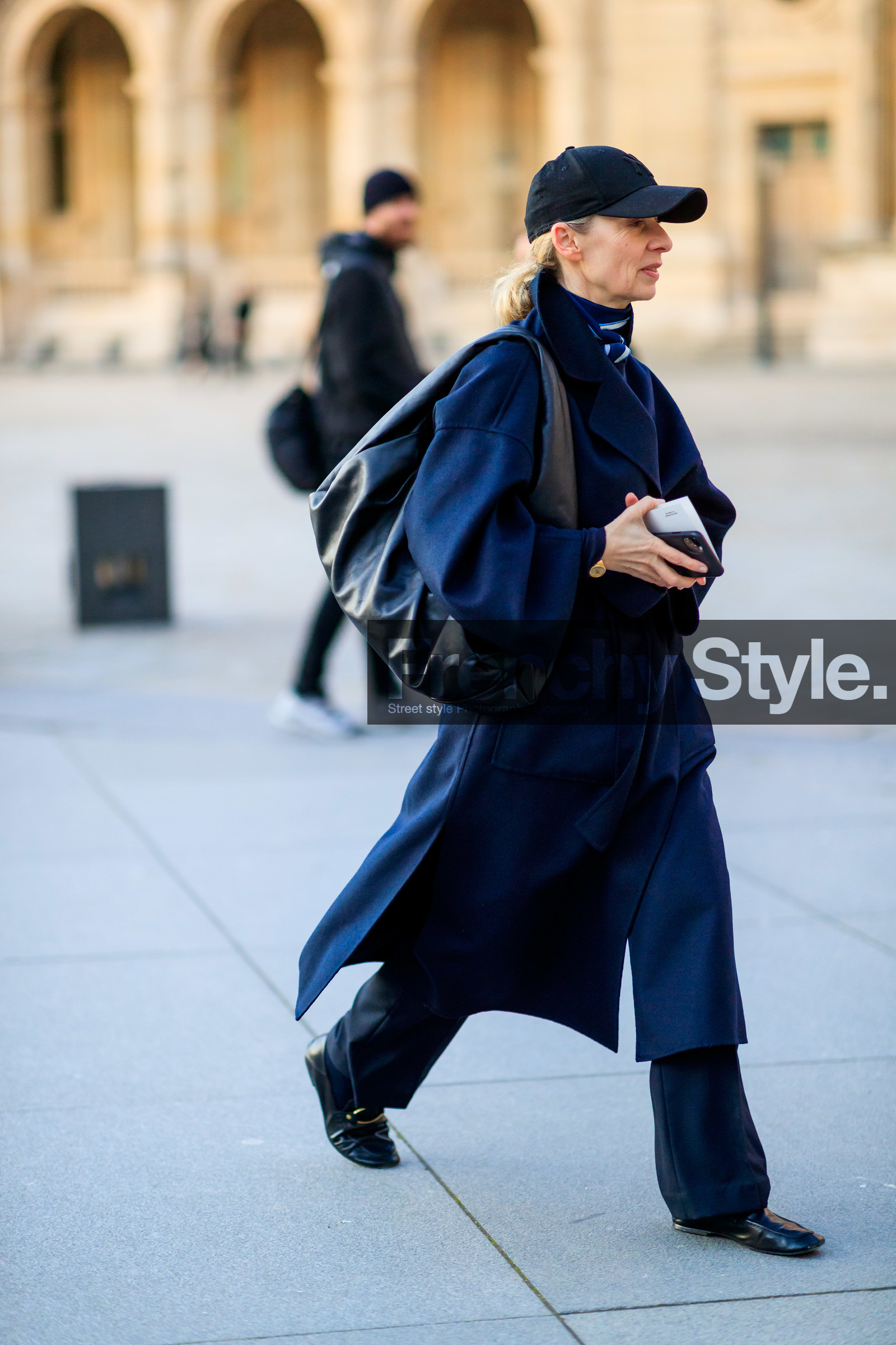 suzanne koller, black cap, black leather bag, shoulder bag, bottega veneta bag, black leather loafers, navy blue coat, navy blue pullover, turtleneck pullover, navy blue scarf, light blue scarf, striped scarf, fashion week, frenchystyle, FW, jonathan paciullo, street style, PFW, PARIS, vertical, full length