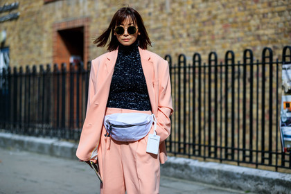 black top, fanny pack, graphic top, leather bag, maiko shibata, maison martin margiela, pink jacket, pink pants, pink suit, printed top, sunglasses, trousers, white bag, fashion week, frenchystyle, FW, jonathan paciullo, street style, LFW, LONDON, SPRING SUMMER 2019, SS 19, atmosphere details, horizontal, detail