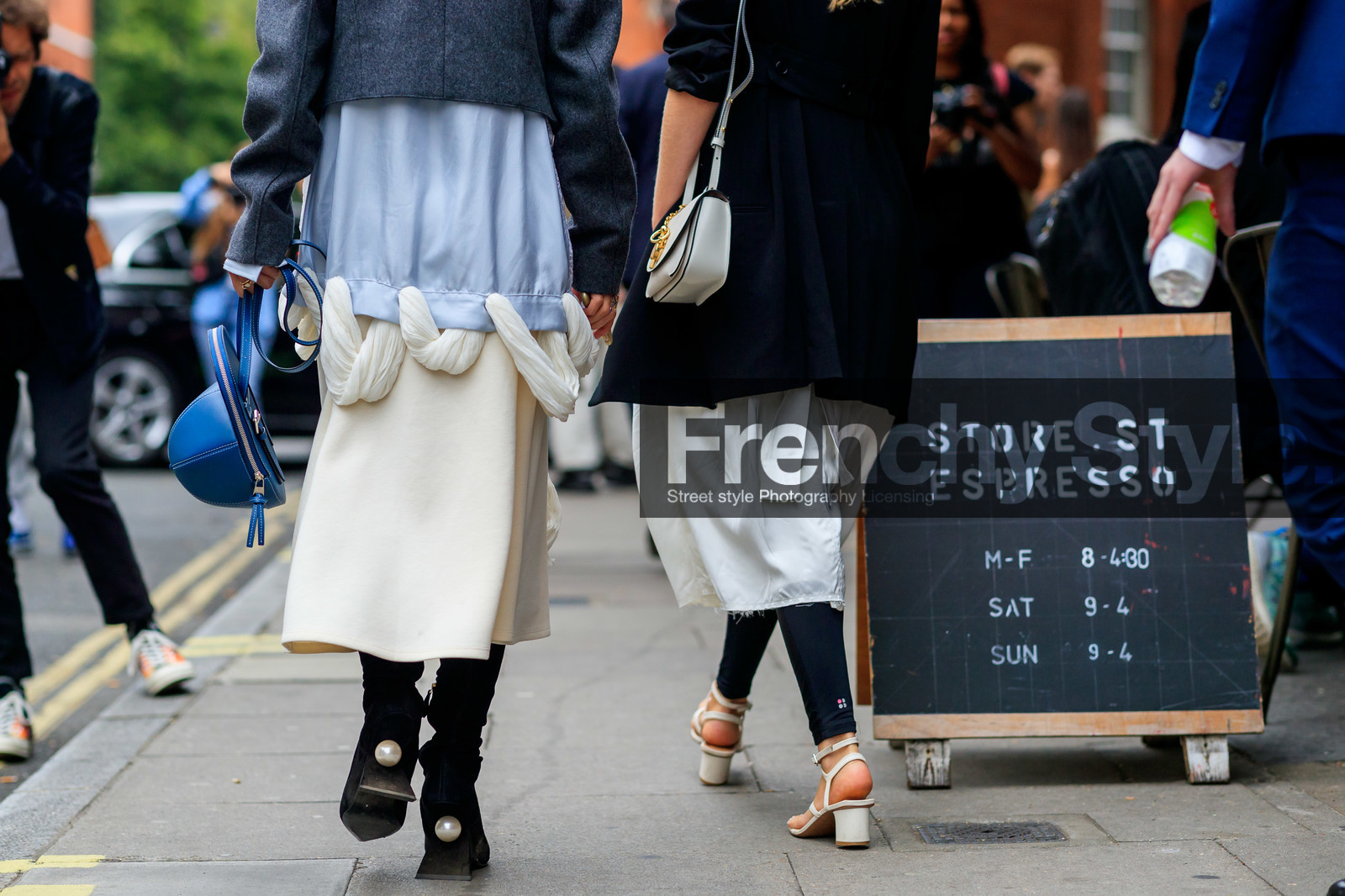 yasmin sewell, white skirt, silk skirt, mid long skirt, black boots, black suede boots, geometrical heel, blue leather bag, back details, drape shirt, knot details, light blue shirt, j w anderson bag, fashion week, frenchystyle, FW, jonathan paciullo, street style, atmosphere details, horizontal, detail