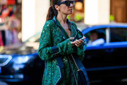 graphic dress, green coat, lace, laser cut, printed dress, sacai, sunglasses, trench coat, fashion week, frenchystyle, FW, jonathan paciullo, street style, PFW, PARIS, horizontal, atmosphere details, detail, AUTUMN WINTER 2018-2019, FALL WINTER 2018-2019, FW 18-19, liz cabral