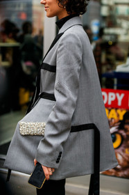 yasmin sewell, grey jacket, black jacket, oversize jacket, strassed jacket, black pullover, turtleneck pullover, striped jacket, close up detail, back details, fashion week, frenchystyle, FW, jonathan paciullo, street style, LFW, LONDON, AUTUMN WINTER 2020-2021, FALL WINTER 2020-2021, FW 20-21, vertical, atmosphere details, detail