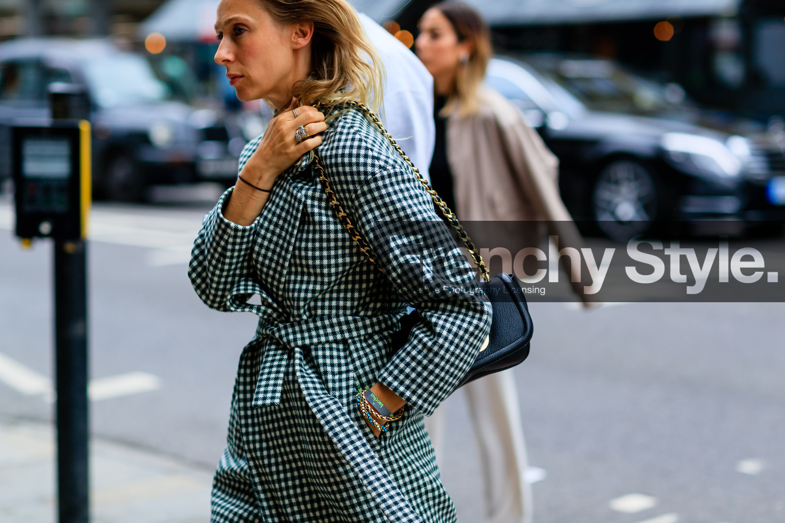 atmosphere details, black and white, checked coat, detail, fashion week, frenchystyle, FW, gingham, graphic coat, horizontal, jonathan paciullo, LFW, LONDON, plaid, printed coat, SPRING SUMMER 2017, SS 17, street style, woman