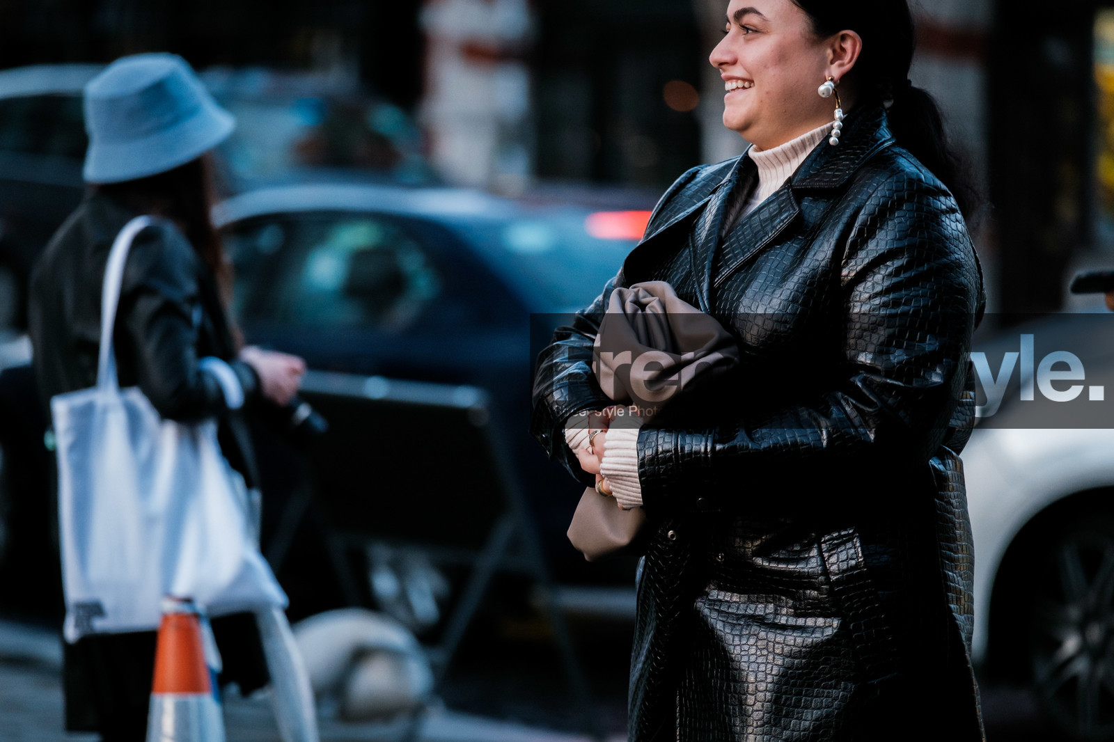 black leather jacket, animal skin jacket, grey leather clutch, bottega veneta bag, close up detail, pearl earrings, dangling earrings, fashion week, frenchystyle, FW, jonathan paciullo, street style, LFW, LONDON, AUTUMN WINTER 2020-2021, FALL WINTER 2020-2021, FW 20-21, horizontal, atmosphere details, detail
