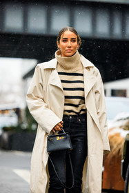 black mini birkin, mini birkin bag, small birkin, small bag, hermes handbag, white trench coat, long trench coat, striped sweater, knitted pullover, knitwear, dark green leather trench coat, dark denim pants, striped stand-up pull, tamara kalinic, fashion week, frenchystyle, FW, jonathan paciullo, street style, NYFW, NEW YORK, AUTUMN WINTER 2022-2023, FALL WINTER 2022_2023, FW 22-23, vertical, atmosphere details