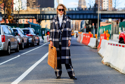 black coat, black pants, black shoes, checked, checked coat, checked pants, graphic bag, graphic jacket, graphic pants, high heels, leather shoes, plaid, printed jacket, printed pants, sunglasses, tartan, trousers, wood bag, street style, jonathan paciullo, FW, frenchystyle, fashion week, NYFW, NEW YORK, AUTUMN WINTER 2018-2019, AW 18-19, FALL WINTER 2018-2019, FW 18-19, atmosphere details, horizontal, full length, Rebecca Laurey
