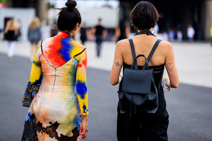 backpack, black bag, black pants, graphic dress, lace dress, leather bag, multicolor sweater, printed dress, tie & die, vêtements, fashion week, frenchystyle, FW, jonathan paciullo, street style, PFW, PARIS, atmosphere details, horizontal, detail, AUTUMN WINTER 2018-2019, FALL WINTER 2018-2019, FW 18-19, susie lau