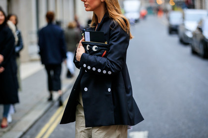 black bag, black jacket, blazer, graphic bag, leather bag, printed bag, street style, jonathan paciullo, FW, frenchystyle, fashion week, LFW, LONDON, AUTUMN WINTER 2019-2020, AW 19-20, FW 19-20, FALL WINTER 2019-2020, horizontal, atmosphere details, detail