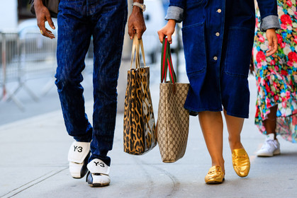 animal print, atmosphere details, beige bag, blue denim, brown bag, denim dress, denim pants, detail, fashion week, frenchystyle, FW, golden shoes, gucci, horizontal, jeans, jonathan paciullo, leather shoes, leather sneakers, leopard print, loafers, monogram, NEW YORK, NYFW, printed bag, roberto cavalli, SPRING SUMMER 2017, SS 17, street style, tote bag, trousers, white sneakers, woman, y 3
