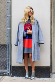 AUTUMN WINTER 2016-2017, AW 16-17, FALL WINTER 2016-2017, fashion week, frenchystyle, full length, FW, FW 16-17, graphic dress, grey coat, grey dress, high boots, high heels, jonathan paciullo, leather clutch, NEW YORK, NYFW, red clutch, silver shoes, street style, striped dress, sunglasses, vertical, woman