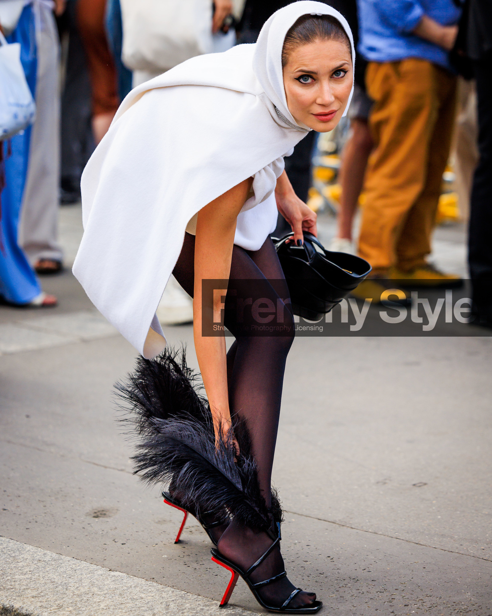 fashion week, frenchystyle, FW, jonathan paciullo, street style, PFW, PARIS, AUTUMN WINTER 2023-2024, FALL WINTER 2023-2024, FW 23-24, HAUTE COUTURE, vertical, atmosphere details, detail