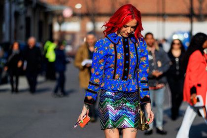 blue jacket, floral, flowers, glitter, graphic jacket, graphic skirt, gucci, leather bag, printed jacket, printed skirt, sequined skirt, stripes, fashion week, frenchystyle, FW, jonathan paciullo, street style, MFW, MILAN, AUTUMN WINTER 2018-2019, FALL WINTER 2018-2019, FW 18-19, horizontal, atmosphere details
