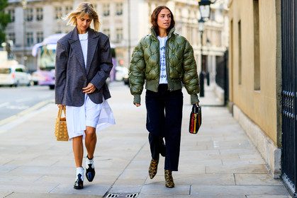anya hindmarch, black and white shoes, black denim, black shoes, blazer, checked, denim pants, down jacket, erika boldrin, graphic bag, graphic jacket, green jacket, grey jacket, high heels, jeans, leather bag, leather shoes, linda tol, multicolor bag, plaid, printed bag, printed jacket, printed sweater, proenza schouler, striped bag, trousers, white dress, white sweater, yellow bag, yellow boots, fashion week, frenchystyle, FW, jonathan paciullo, street style, LFW, LONDON, SPRING SUMMER 2019, SS 19, atmosphere details, horizontal, full length