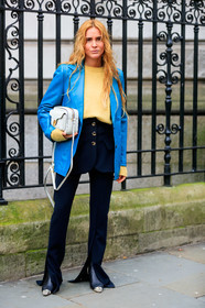 blanca miro scrimieri, white leather bag, coccinelle bag, light blue leather jacket, light yellow pullover, navy blue pants, navy blue skirt, button skirt, mini skirt, layered pants, layered skirt, split pants, flare pants, black leather boots, bicolor boots, animal skin boots, fashion week, frenchystyle, FW, jonathan paciullo, street style, LFW, LONDON, AUTUMN WINTER 2020-2021, FALL WINTER 2020-2021, FW 20-21, vertical, full length