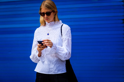 atmosphere details, black bag, black pants, detail, fashion week, frenchystyle, FW, horizontal, jonathan paciullo, NEW YORK, NYFW, SPRING SUMMER 2018, SS 18, street style, sunglasses, trousers, white shirt