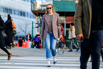 black bag, black shoes, blue denim, checked, checked jacket, denim pants, graphic jacket, high heels, jeans, leather bag, leather shoes, pink jacket, plaid, printed jacket, red lips, striped top, tartan, trousers, varnished leather shoes, vest, white socks, street style, jonathan paciullo, FW, frenchystyle, fashion week, NYFW, NEW YORK, AUTUMN WINTER 2018-2019, AW 18-19, FALL WINTER 2018-2019, FW 18-19, atmosphere details, horizontal, detail, chloe king