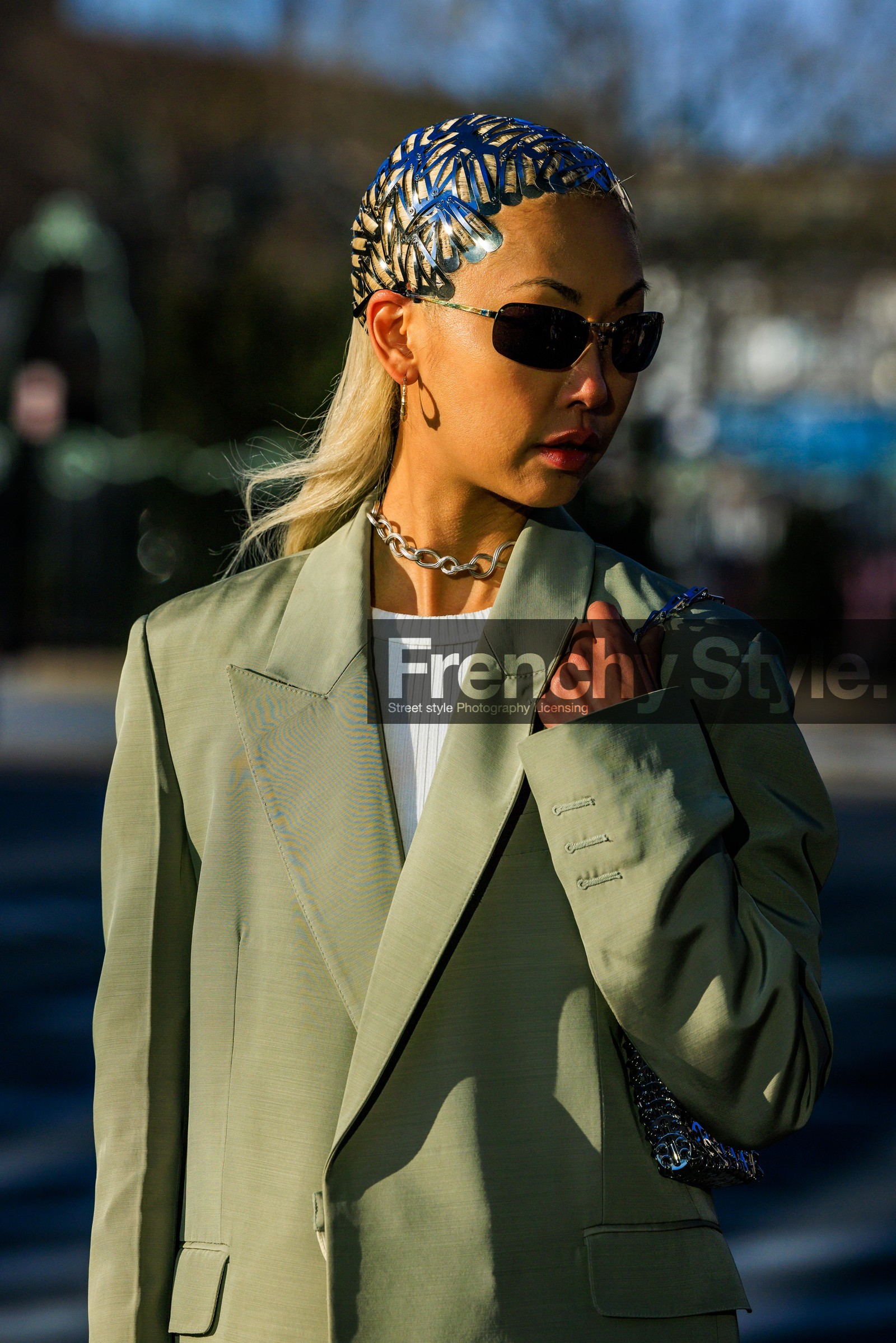 black sunglasses, white tanktop, silver choker, silver loops, silver earrings, olive green suit, paco rabbane bag, details, silver clips, clips hair style, hairstyle, vanessa hong, street style, jonathan paciullo, FW, frenchystyle, fashion week, NYFW, NEW YORK, AUTUMN WINTER 2022-2023, FALL WINTER 2022_2023, FW 22-23, vertical, atmosphere details