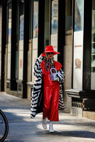 red full look, anima print coat, zebra coat, red hat, silk pants, flared pants, sil shirt, silk shirt, print scarf, studs sunglasses, white handbag, fashion week, frenchystyle, FW, jonathan paciullo, street style, NYFW, NEW YORK, AUTUMN WINTER 2022-2023, FALL WINTER 2022_2023, FW 22-23, vertical, full length