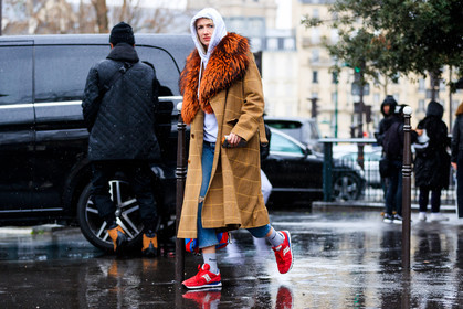 atmosphere details, AUTUMN WINTER 2017-2018, AW 17-18, brown coat, brown fur, checked coat, FALL WINTER 2017-2018, fashion week, frenchystyle, full length, fur collar, FW, FW 17-18, graphic coat, grey sweater, hoodie, horizontal, jonathan paciullo, leather shoes, PARIS, PFW, plaid, prada, printed coat, red sneakers, reebok, street style