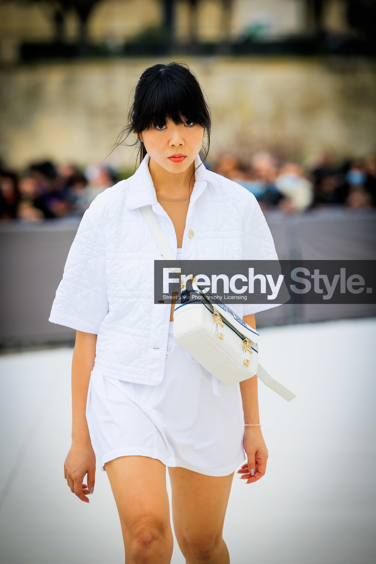 crossbody bag, dior bag, white bag, white jacket shirt, white skirt, close up, susie lau, fashion week, frenchystyle, FW, jonathan paciullo, street style, AUTUMN WINTER 2022-2023, FALL WINTER 2022_2023, FW 22-23, PFW, PARIS, vertical, detail