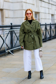 beige bag, black shoes, denim pants, green jacket, high heels, jeans, leather bag, leather shoes, sunglasses, trousers, white denim, fashion week, frenchystyle, FW, jonathan paciullo, street style, LFW, LONDON, SPRING SUMMER 2019, SS 19, vertical, full length