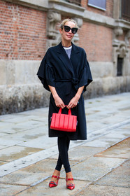 black trench coat, ruffle trench coat, red leather bag, red leather shoes, max mara bag, hand bag, versace sunglasses, high heels shoes, buckle shoes, micol sabbadini, street style, jonathan paciullo, FW, frenchystyle, fashion week, MFW, MILAN, SPRING SUMMER 2021, SS 21, vertical, full length