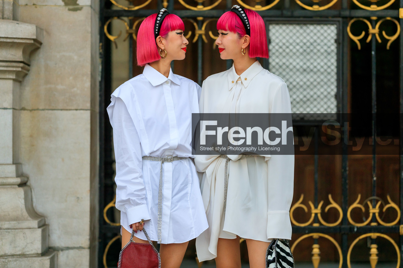 Ami and Aya Suzuki, stella mccartney bag, stella mccartney look, stella mccartney dress, stella mccartney shoes, stella mccartney shirt, white total look, white dress, white socks, white leather shoes, white shirt, dress shirt, belted dress, belted shirt, black leather shoes, platform shoes, fur bag, black bag, white bag, animal printed bag, red leather bag, silvered chain strap bag, silvered belt, strassed belt, strassed make up, strassed headband, black headband, pink hair, hoop earrings, black eyeliner, make up, make up details, PARIS, PFW, SPRING SUMMER 2020, SS 20, fashion week, frenchystyle, FW, jonathan paciullo, street style, horizontal, atmosphere details, detail