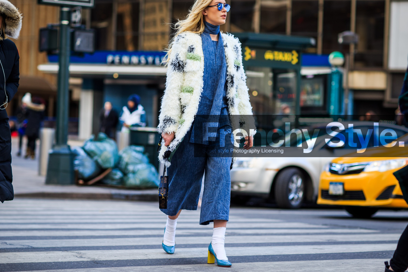 atmosphere details, AUTUMN WINTER 2016-2017, AW 16-17, blue denim, blue heels, blue pants, blue scarf, blue top, denim pants, denim top, FALL WINTER 2016-2017, fashion week, frenchystyle, full length, fur coat, FW, FW 16-17, high heels, horizontal, jeans, jonathan paciullo, leather shoes, louis vuitton, mirror effect, NEW YORK, NYFW, street style, sunglasses, trousers, white coat, white fur, white socks, wide pants, woman