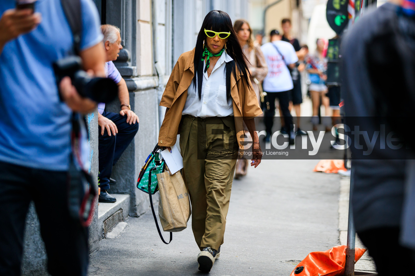 balenciaga, brown jacket, graphic bag, green bag, green pants, green scarf, leather bag, printed bag, sunglasses, trousers, white shirt, fashion week, frenchystyle, FW, jonathan paciullo, street style, MFW, MILAN, SPRING SUMMER 2019, SS 19, atmosphere details, horizontal, detail