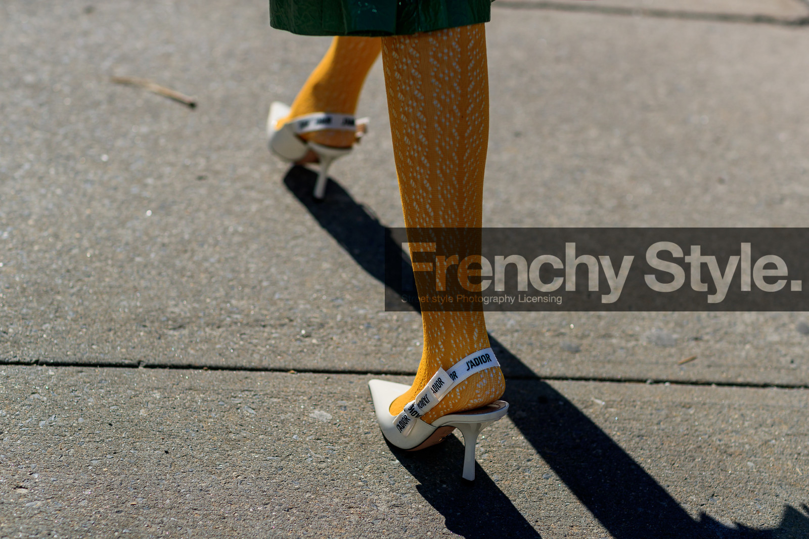 christian dior, high heels, leather shoes, thights, varnished leather shoes, white shoes, street style, jonathan paciullo, FW, frenchystyle, fashion week, NYFW, NEW YORK, AUTUMN WINTER 2018-2019, AW 18-19, FALL WINTER 2018-2019, FW 18-19, atmosphere details, horizontal, detail, thania peck