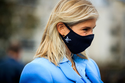 xenia adonts, light blue jacket, light blue shirt, close up detail, mask detail, covid face mask, monogramme, louis vuitton, fashion week, frenchystyle, FW, jonathan paciullo, street style, PFW, PARIS, SPRING SUMMER 2021, SS 21, horizontal, atmosphere details, detail