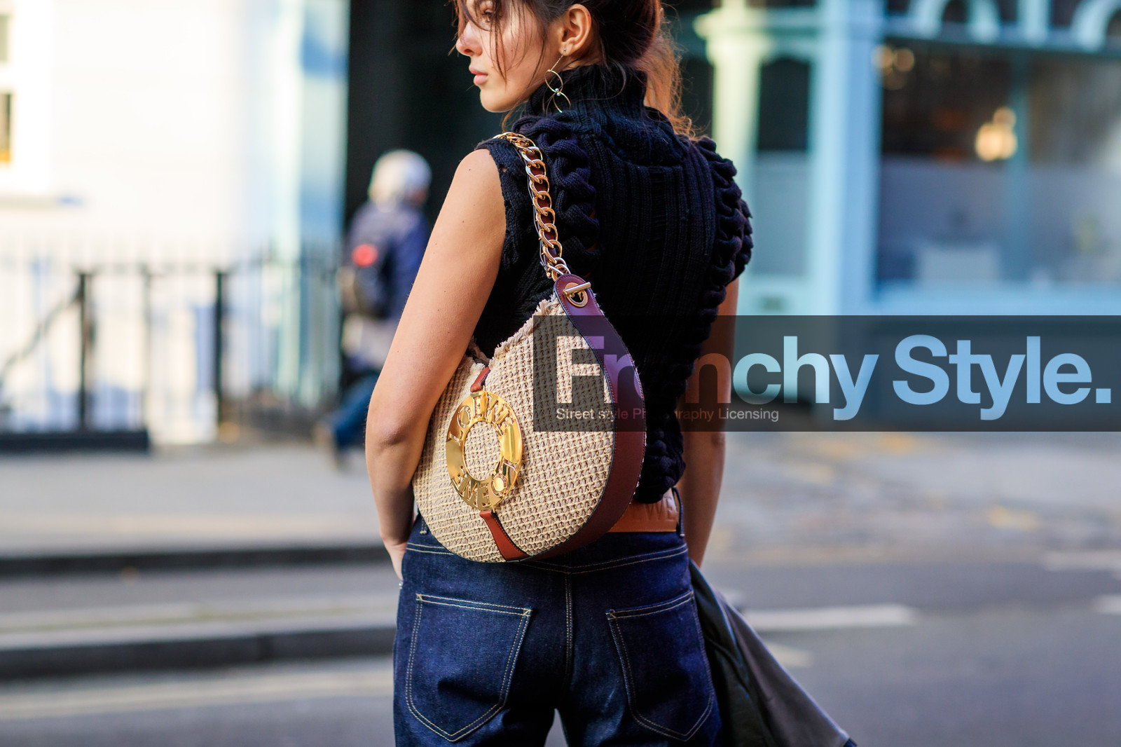atmosphere details, AUTUMN WINTER 2017-2018, AW 17-18, back detail, black knit, black top, blue denim, denim pants, detail, Doina Ciobanu, FALL WINTER 2017-2018, fashion week, frenchystyle, FW, FW 17-18, golden details, horizontal, jeans, jonathan paciullo, leather bag, LFW, loewe, LONDON, street style, trousers