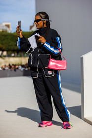bag, black sunglasses, fluo pink bag, fluo pink sneakers, gold earring, gold ring, jogging, leather bag, lines, logo, mask sunglasses, navy jacket, navy pants, nike jacket, nike jogging, pink sneakers, ring, smartphone, sneakers, sport, sport jacket, sunglasses, white lines, zipped jacket, street style, jonathan paciullo, FW, frenchystyle, fashion week, PFW, PARIS, SPRING SUMMER 2022, SS 22, vertical, full length