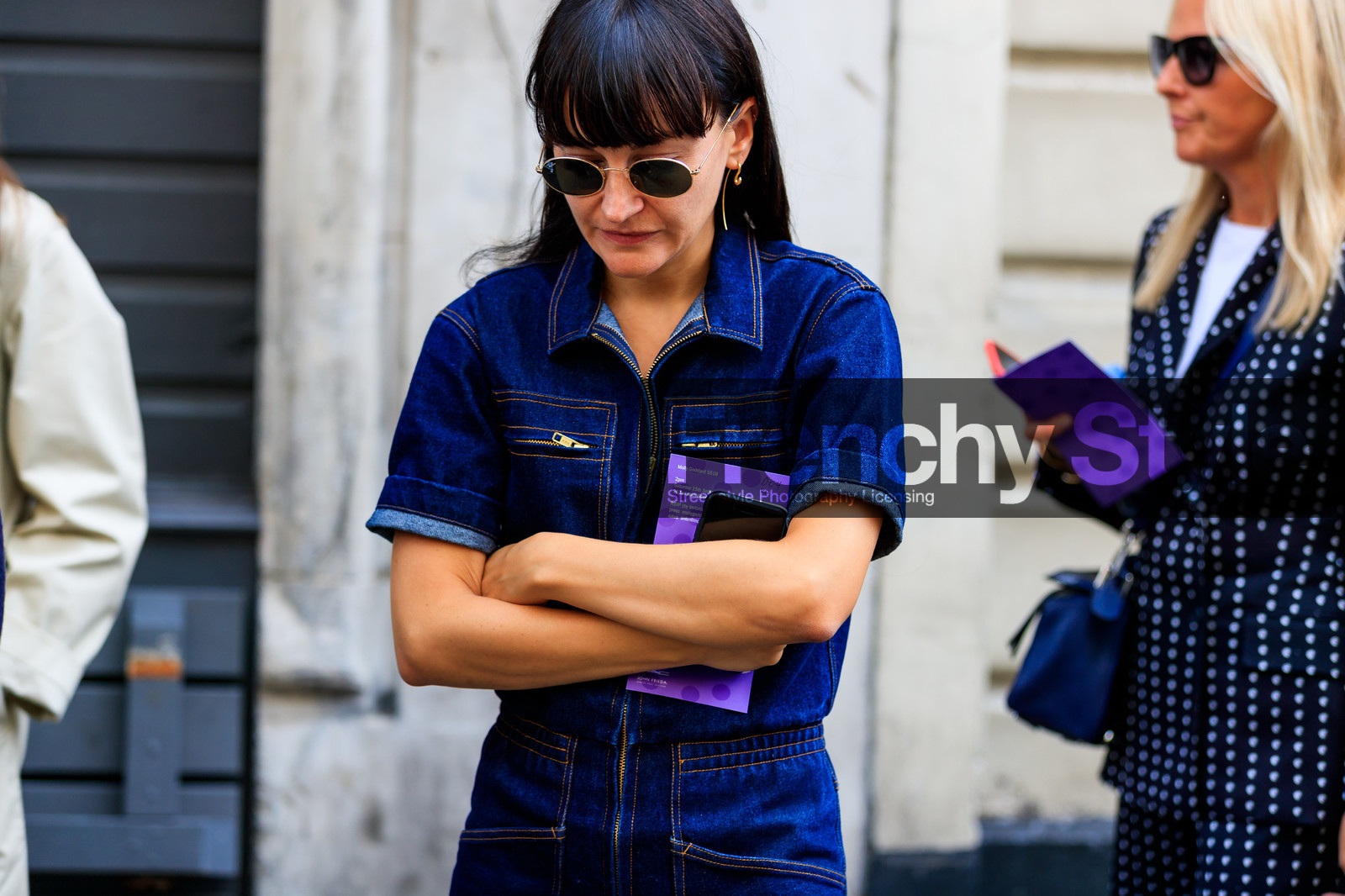 blue denim, denim jumpsuit, sunglasses, fashion week, frenchystyle, FW, jonathan paciullo, street style, LFW, LONDON, SPRING SUMMER 2019, SS 19, atmosphere details, horizontal, detail