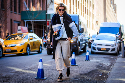 atmosphere details, AUTUMN WINTER 2016-2017, AW 16-17, beige pants, black coat, black wedges, blue fur, fashion week, frenchystyle, full length, fur scarf, FW, FW 16-17, horizontal, jonathan paciullo, leather bag, leather shoes, mini bag, NEW YORK, NYFW, pierre hardy, sofie valkiers, stella mccartney, street style, sunglasses, sweatpants, woman