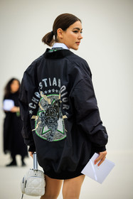 dior jacket, bomber jacket, black jacket, back details, dior bag, white bag, pony tail, Kimberley Anne Voltemas, fashion week, frenchystyle, FW, jonathan paciullo, street style, AUTUMN WINTER 2022-2023, FALL WINTER 2022_2023, FW 22-23, PFW, PARIS, vertical, detail