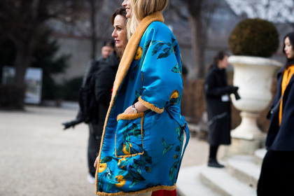 blue jacket, floral, flower, japanese print, kimono, kimono vest, printed jacket, fashion week, frenchystyle, FW, jonathan paciullo, street style, PFW, PARIS, SPRING SUMMER 2017, SS 17, HAUTE COUTURE, atmosphere details, detail, horizontal