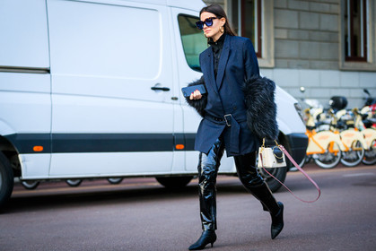 atmosphere details, AUTUMN WINTER 2017-2018, AW 17-18, black and white bag, black fur, black jacket, black pants, black shoes, black top, blazer, earrings, FALL WINTER 2017-2018, fashion week, frenchystyle, full length, FW, FW 17-18, graphic jacket, high heels, horizontal, jonathan paciullo, leather bag, leather pants, leather shoes, MFW, MILAN, printed jacket, street style, striped jacket, sunglasses, tone on tone, total look black, trousers, vinyl, zina charkoplia