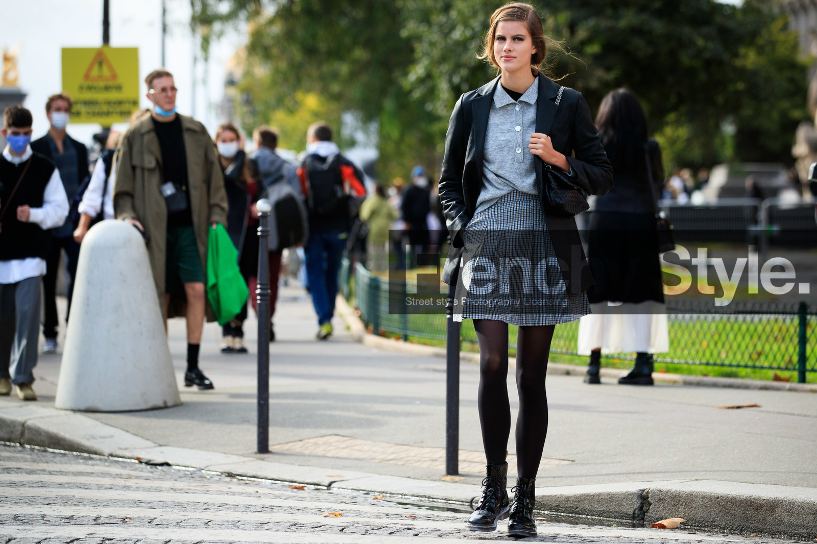 barbora podzimkova, light grey pullover, grey skirt, checked skirt, pleated skirt, mini skirt, school girl look, black leather jacket, black tights, black leather boots, flat boots, polish boots, doc marteens shoes, laced boots, make up, make up details, black eyeliner, black eyeshadows, PARIS, PFW, fashion week, frenchystyle, FW, jonathan paciullo, street style, SPRING SUMMER 2021, SS 21, horizontal, atmosphere details, full length, model