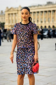 multicolor set, sequins set, midi skirt, multicolor shirt, embroidered set, mini dior bag, mini saddle bag, red bag, mini bag, dior, pony tail, multiple bracelets, amina muaddi, fashion week, frenchystyle, FW, jonathan paciullo, street style, AUTUMN WINTER 2022-2023, FALL WINTER 2022_2023, FW 22-23, PFW, PARIS, vertical, detail