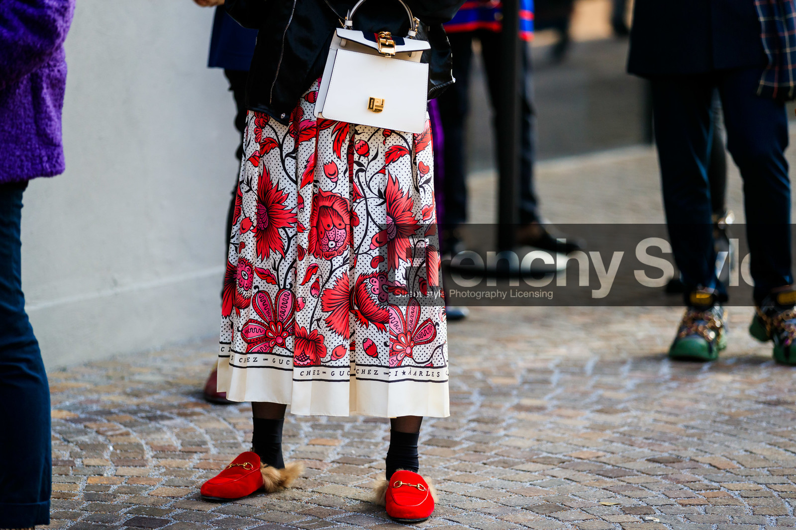 floral, flowers, fur shoes, graphic skirt, gucci, leather shoes, loafers, printed skirt, red shoes, white skirt, fashion week, frenchystyle, FW, jonathan paciullo, street style, MFW, MILAN, AUTUMN WINTER 2019-2020, AW 19-20, FALL WINTER 2019-2020, FW 19-20, atmosphere details, detail, horizontal