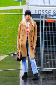 AUTUMN WINTER 2017-2018, AW 17-18, beige coat, beige jacket, black beanie, black shoes, blue denim, brown bag, denim pants, FALL WINTER 2017-2018, fashion week, frenchystyle, full length, FW, FW 17-18, graphic bag, jeans, jonathan paciullo, leather bag, leather shoes, louis vuitton, monogram, PARIS, PFW, printed bag, printed t shirt, street style, trousers, veronika heilbrunner, vertical, white t shirt