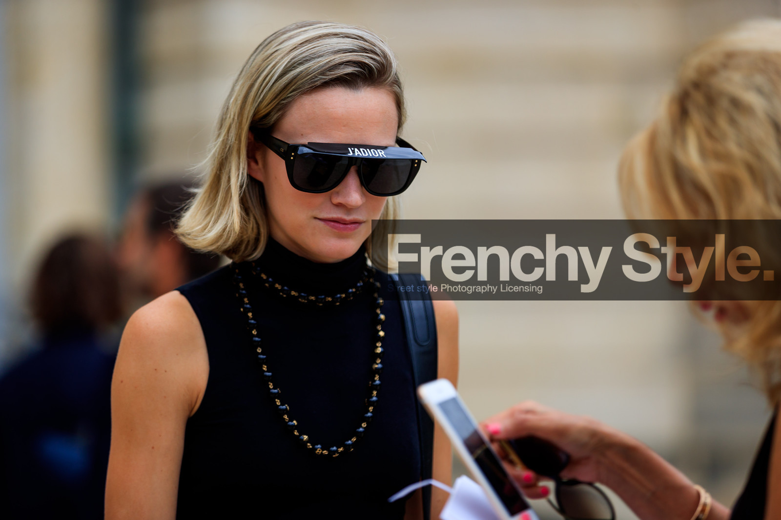 black turtleneck, christian dior, necklace, sunglasses, fashion week, frenchystyle, FW, jonathan paciullo, street style, PFW, PARIS, horizontal, atmosphere details, detail, AUTUMN WINTER 2018-2019, FALL WINTER 2018-2019, FW 18-19
