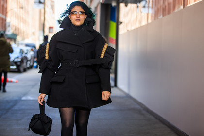 atmosphere details, AUTUMN WINTER 2016-2017, AW 16-17, black bag, black coat, black jacket, bow tie, brooch, detail, dyed hair, fashion week, frenchystyle, fun bag, FW, FW 16-17, horizontal, jonathan paciullo, mini bag, NEW YORK, NYFW, Preetma Singh, street style, sunglasses, woman