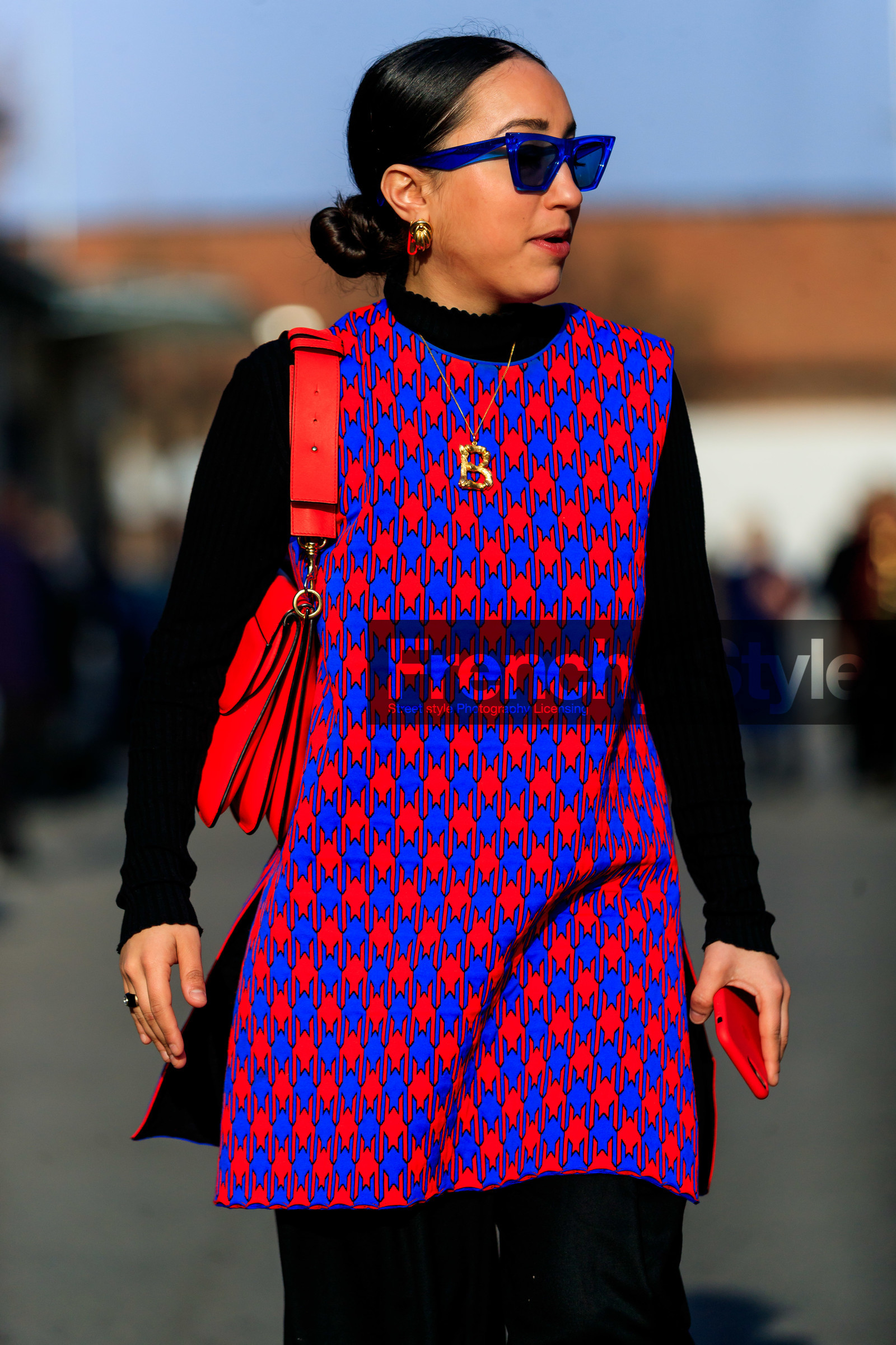 black sweater, blue dress, céline, earrings, graphic dress, jw anderson, leather bag, necklace, printed dress, red bag, red dress, sarah brody, sleeveless, sunglasses, fashion week, frenchystyle, FW, jonathan paciullo, street style, MFW, MILAN, AUTUMN WINTER 2019-2020, AW 19-20, FALL WINTER 2019-2020, FW 19-20, vertical, atmosphere details, detail