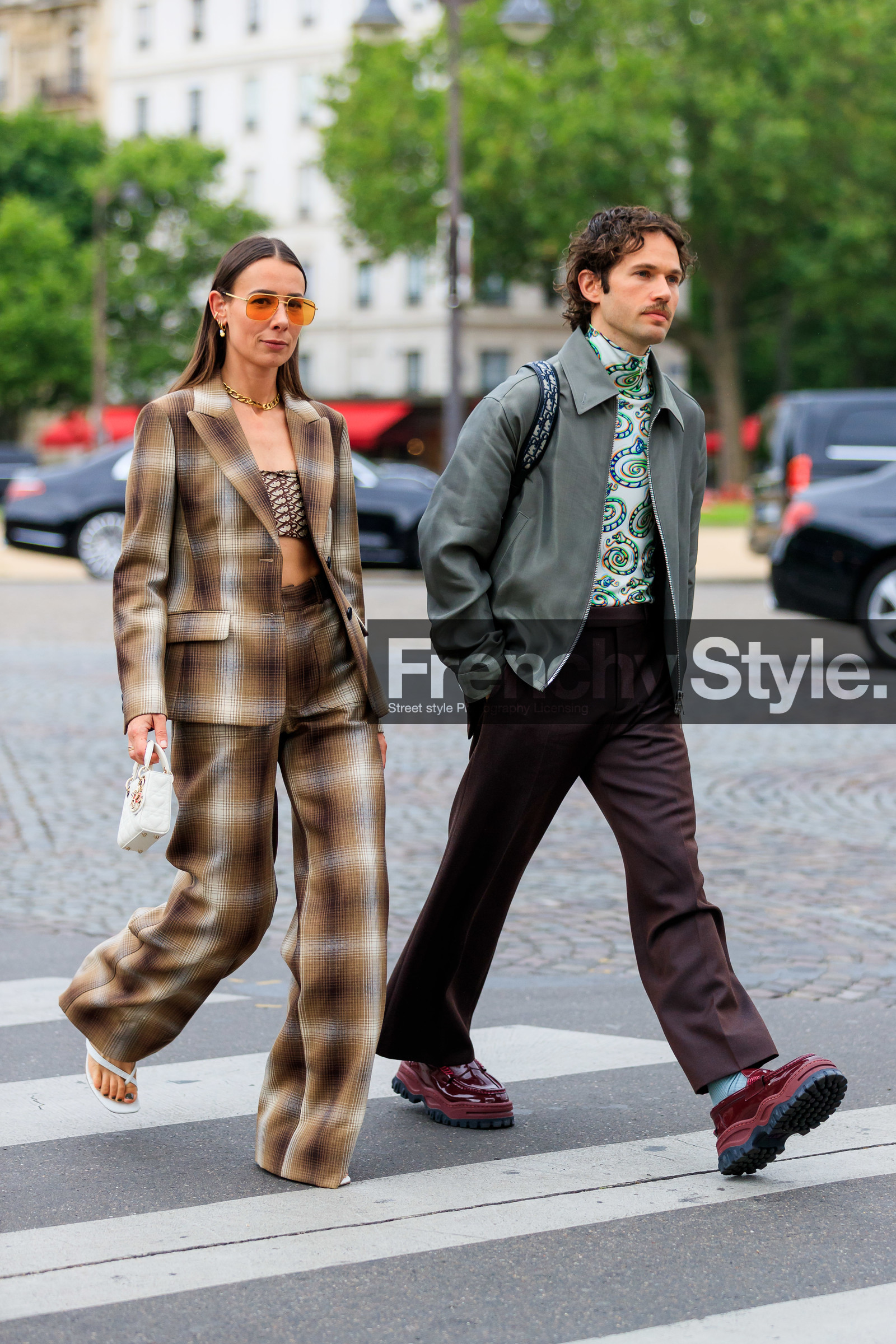 checked jacket, checked pants, checked suits, brown jacket, brown scarf, brown top, brown pants, flare pants, vintage look, orange sunglasses, aviator sunglasses, golden frame sunglasses, golden necklace, golden earrings, vogue sunglasses, monogrammed scarf, monogrammed top, logo printed scarf, logo printed top, cropped top, scarf top, big chain necklace, letters necklace, multi earrings, hoop earrings, dangling earrings, hearcuff, diamond earrings, pearl earrings, dior jacket, dior scarf, dior top, dior total look, dior necklace, dior bag, dior pants, lady dior bag, mini bag, white leather bag, quilted bag, grey jacket, zipped jacket, burgundy pants, burgundy leather shoes, burgundy leather derbies, burgundy derbies, burgundy polish shoes, burgundy polish derbies, polish shoes, polish derbies, printed top, high collar top, animal print top, beige top, neon green top, dior shoes, fashion week, frenchystyle, FW, jonathan paciullo, street style, PFW, PARIS, SPRING SUMMER 2022, SS 22, vertical, full length